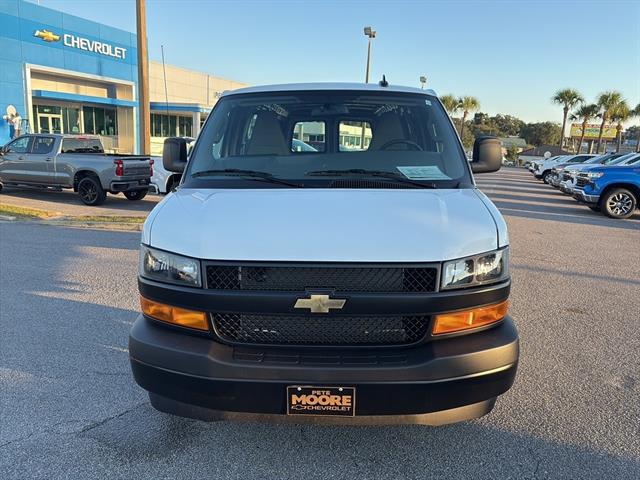 New 2025 Chevrolet Express 3500 - photo 2