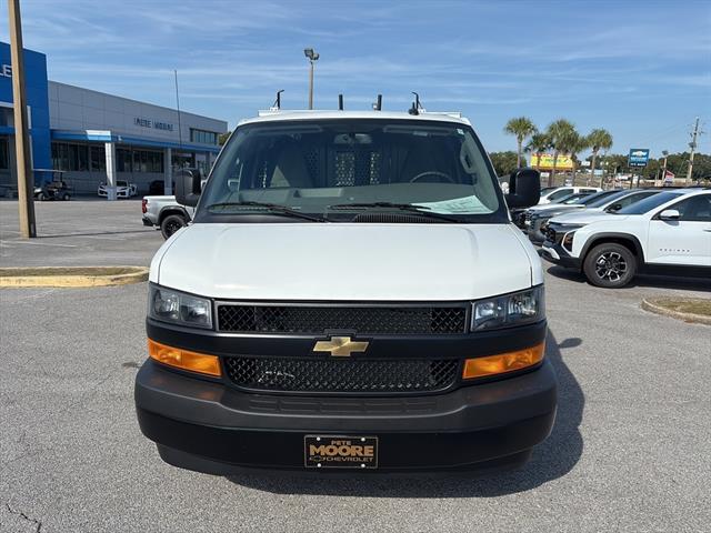 New 2025 Chevrolet Express 3500 - photo 2