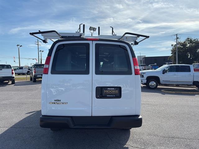New 2025 Chevrolet Express 3500 Empty Cargo Van - photo 6