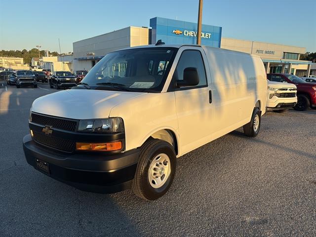 New 2025 Chevrolet Express 3500 Empty Cargo Van - photo 3