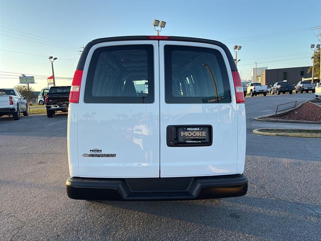 New 2025 Chevrolet Express 3500 Empty Cargo Van - photo 6