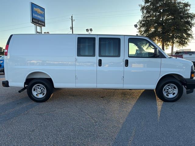 New 2025 Chevrolet Express 3500 Empty Cargo Van - photo 8