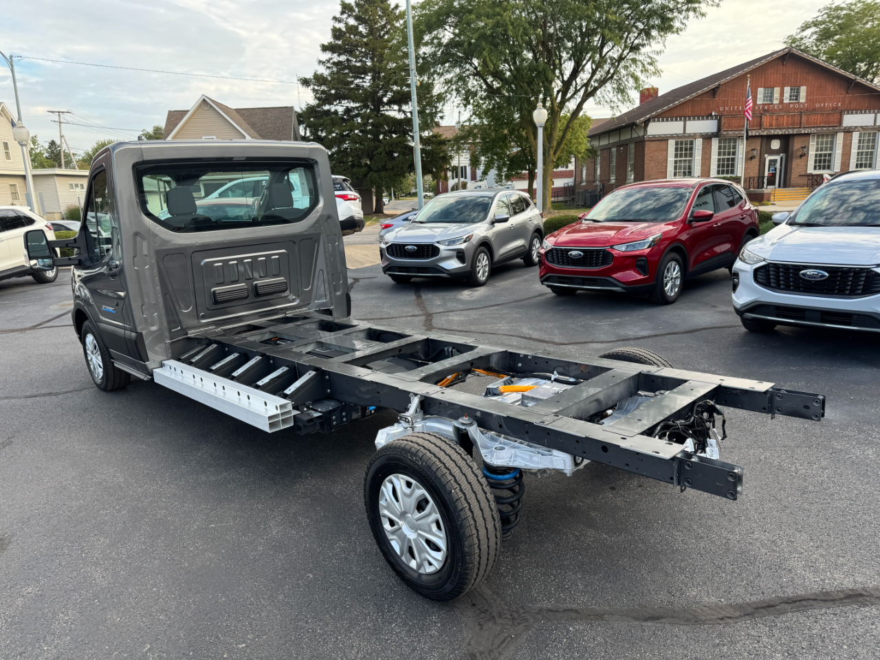 Used 2024 Ford E-Transit 350 Cab Chassis - photo 3