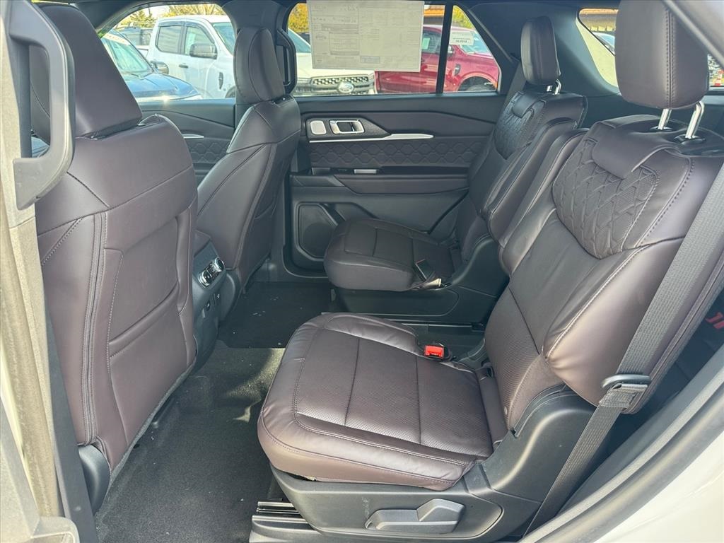 New 2026 Ford Explorer Platinum - photo 10