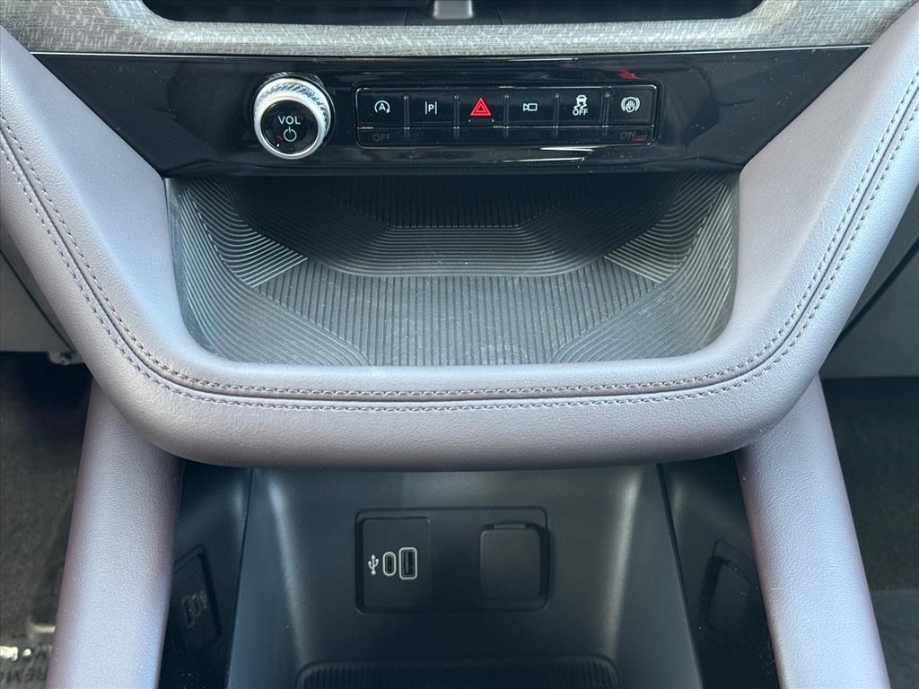 New 2026 Ford Explorer Platinum - photo 15