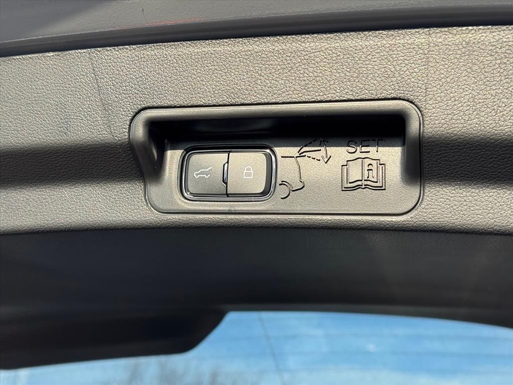 New 2026 Ford Explorer ST-Line - photo 4