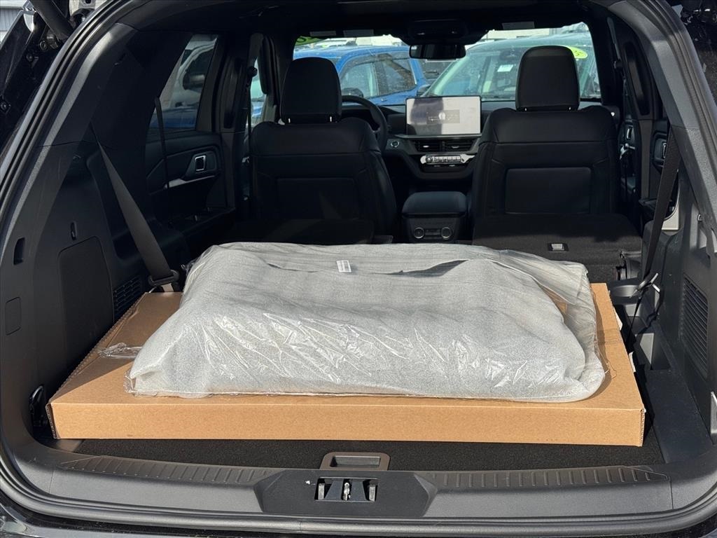 New 2026 Ford Explorer ST-Line - photo 4