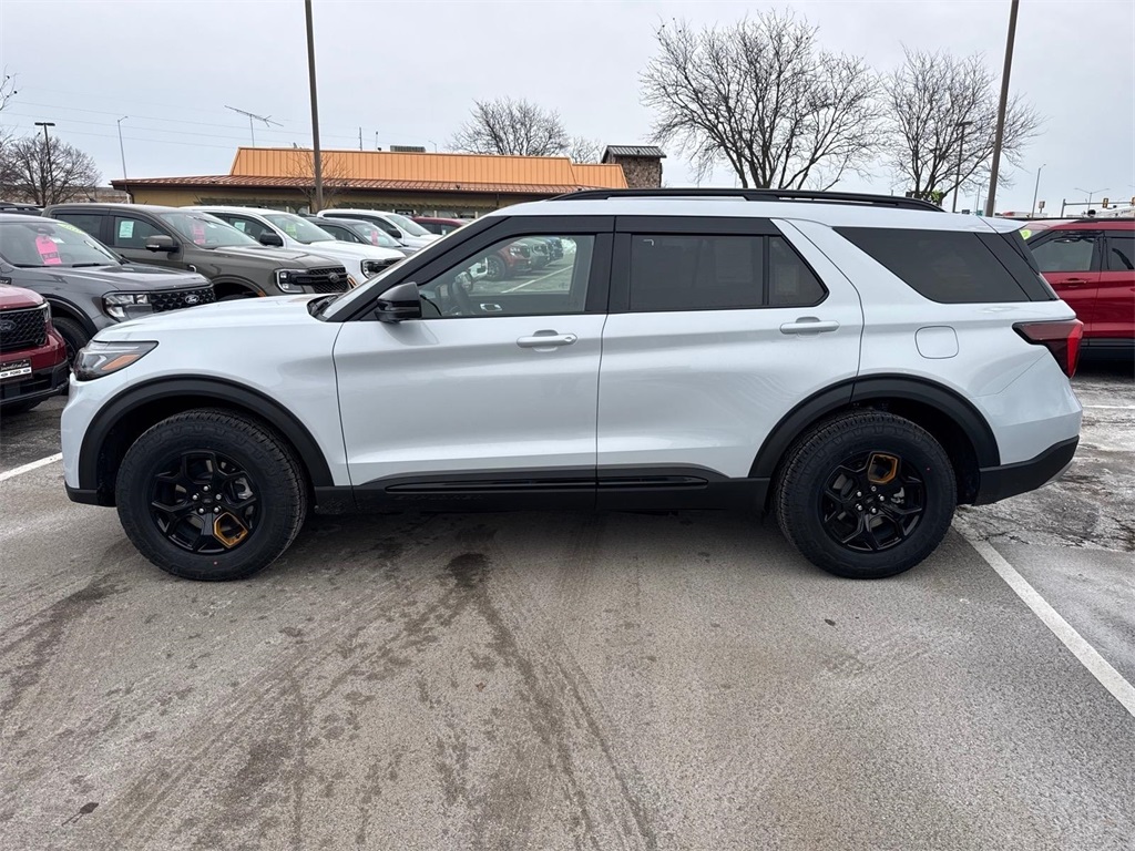 New 2026 Ford Explorer - photo 2