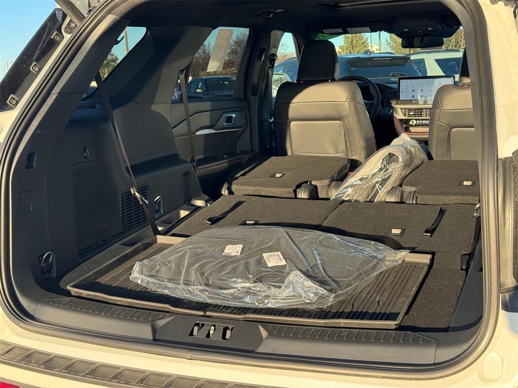 New 2026 Ford Explorer ST-Line - photo 5