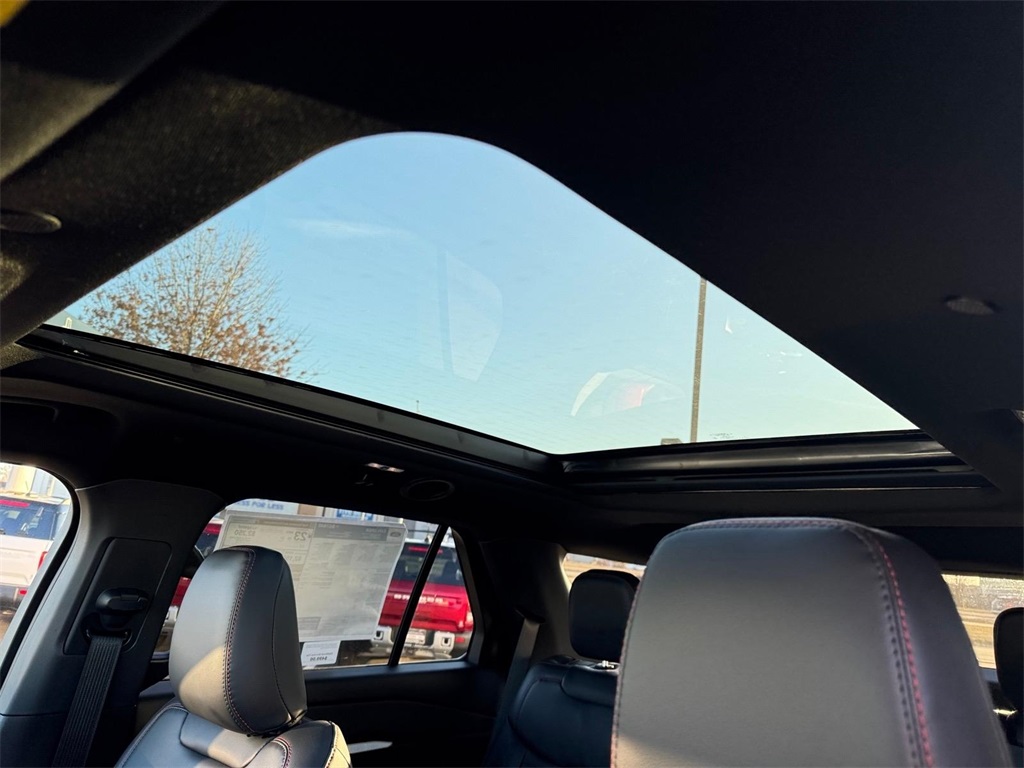 New 2026 Ford Explorer ST-Line - photo 8