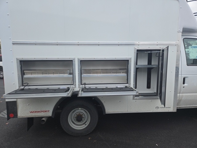 New 2026 Ford E-350 - photo 2