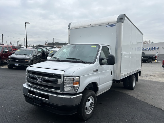 New 1996 Ford E-450 Cutaway - photo 7