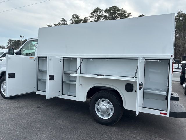 New 2026 Ford E-350 Cutaway - photo 13