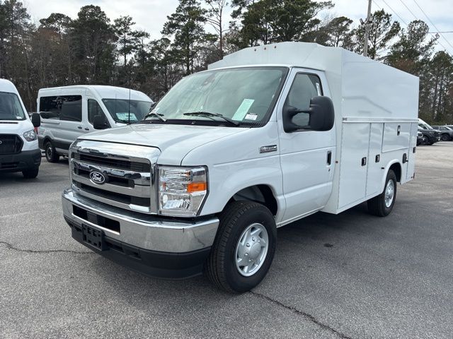 New 2026 Ford E-350 Cutaway - photo 7