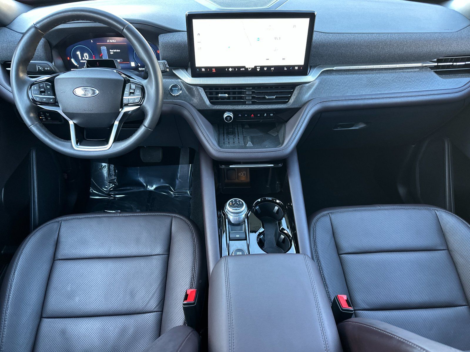 Used 2025 Ford Explorer Platinum - photo 18
