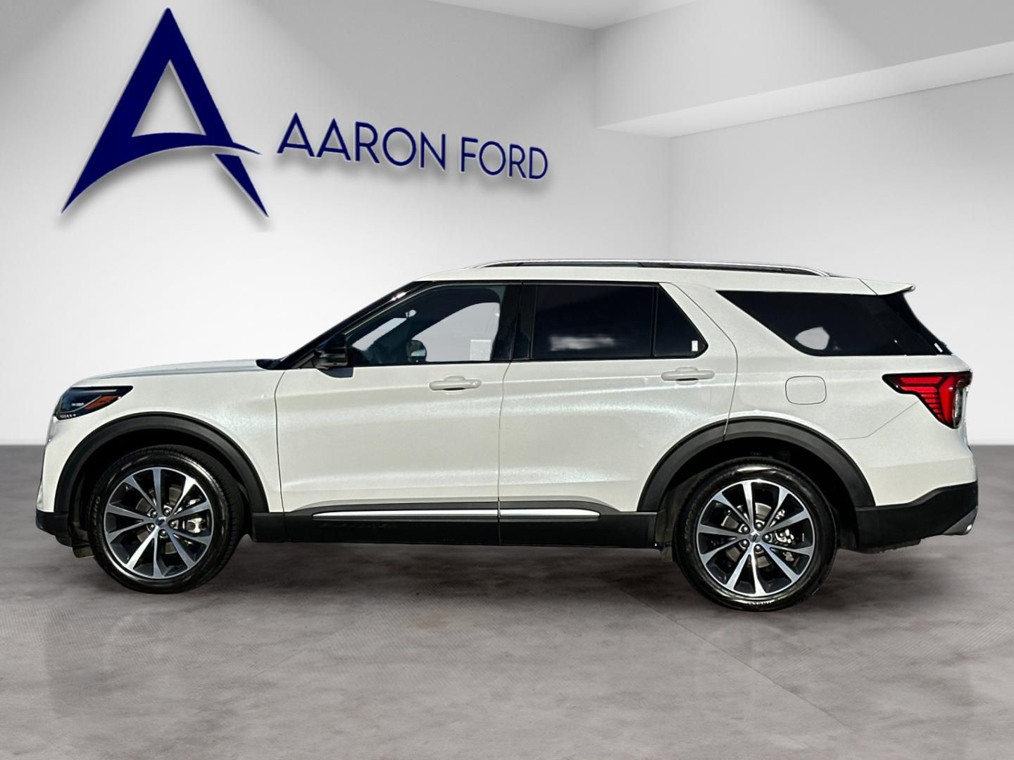 Used 2025 Ford Explorer Platinum - photo 4