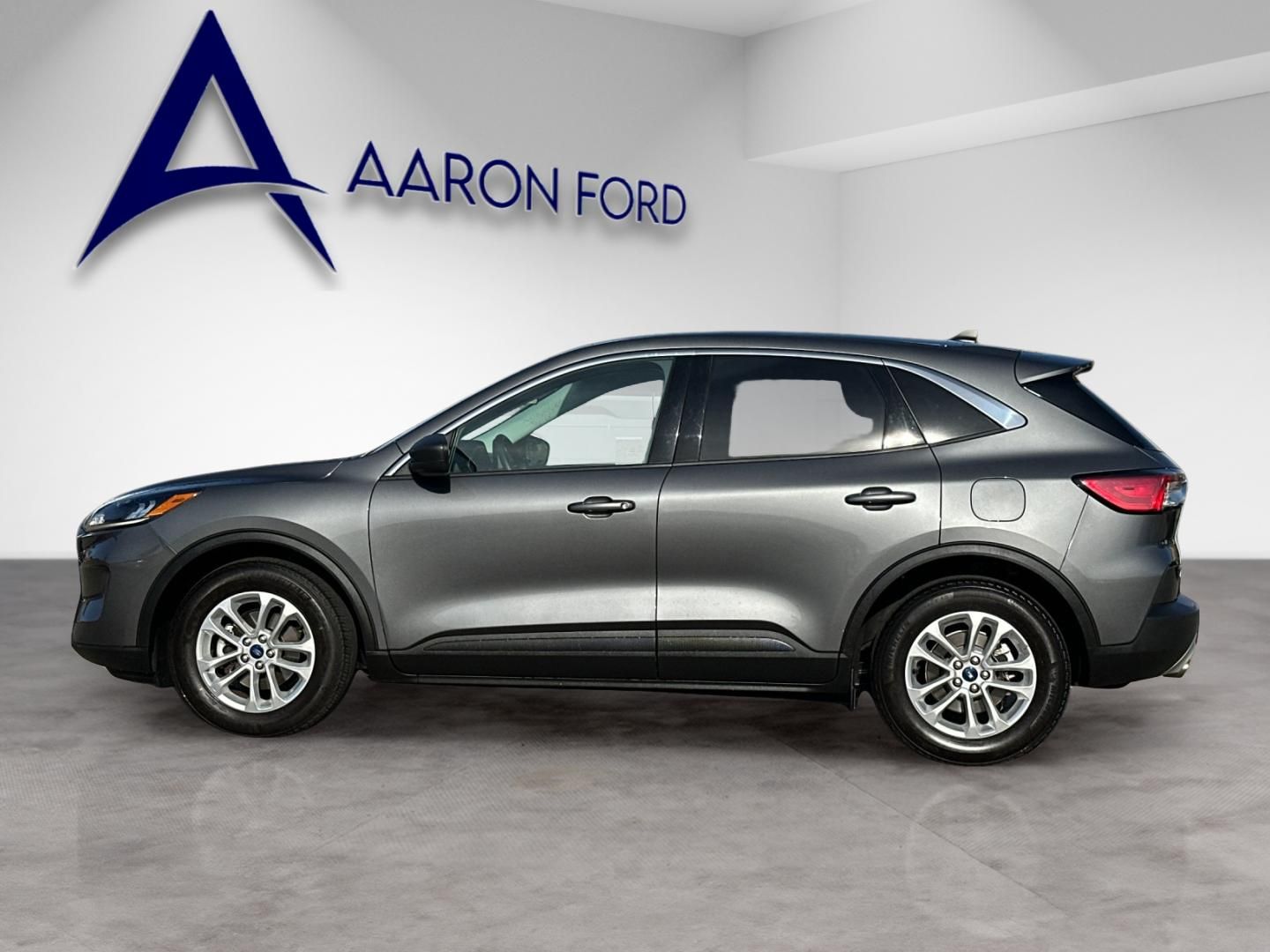 Used 2022 Ford Escape SE - photo 3