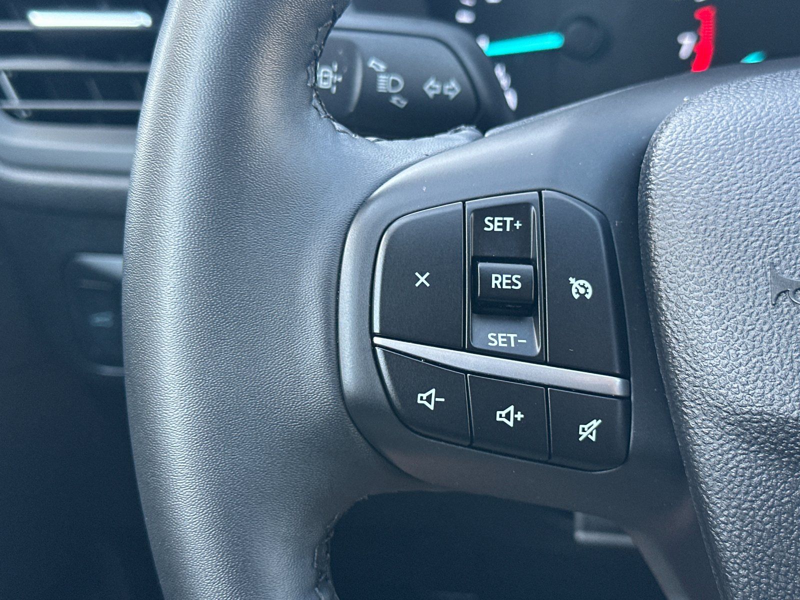 Used 2022 Ford Escape SE - photo 30