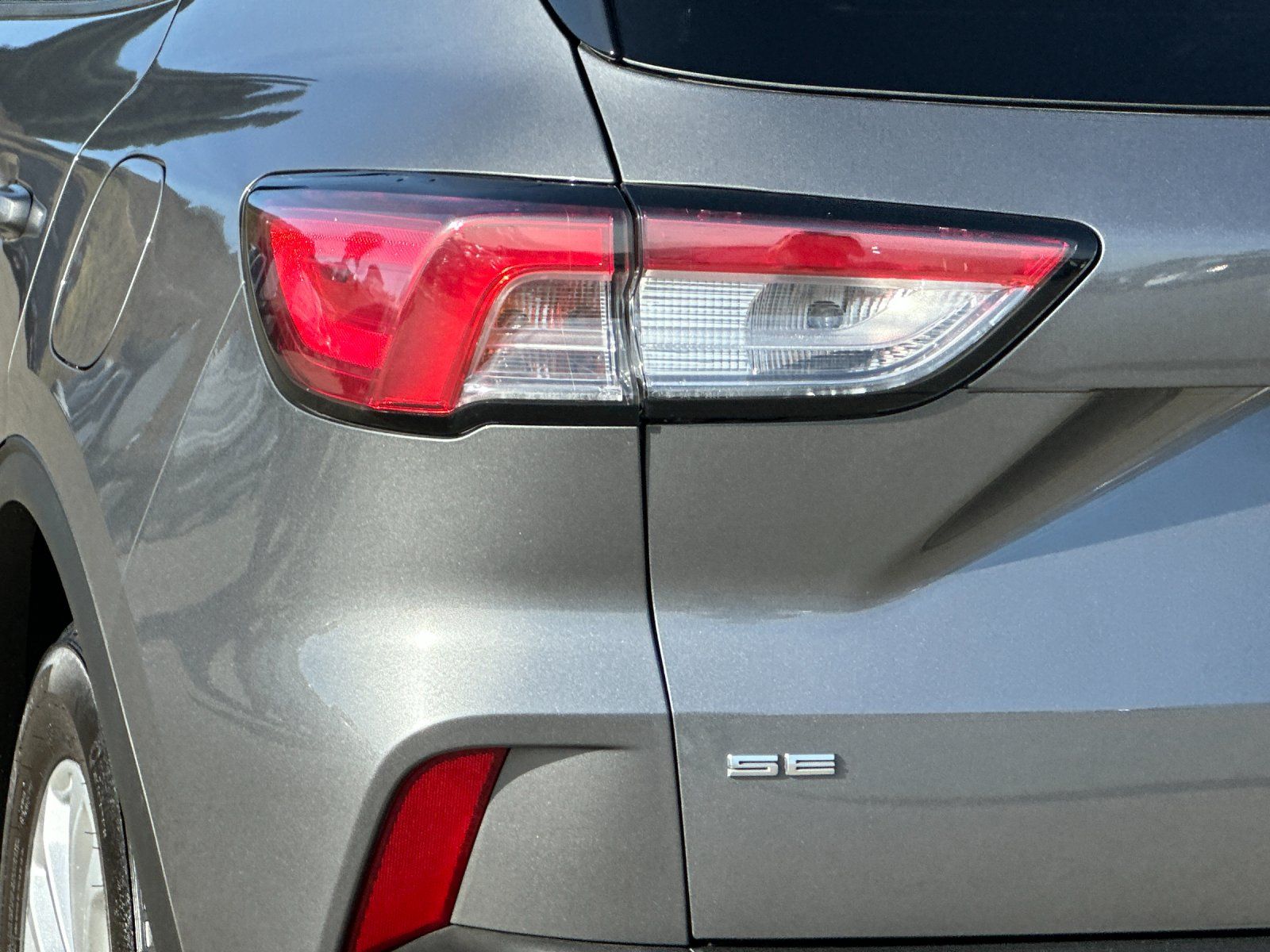Used 2022 Ford Escape SE - photo 5
