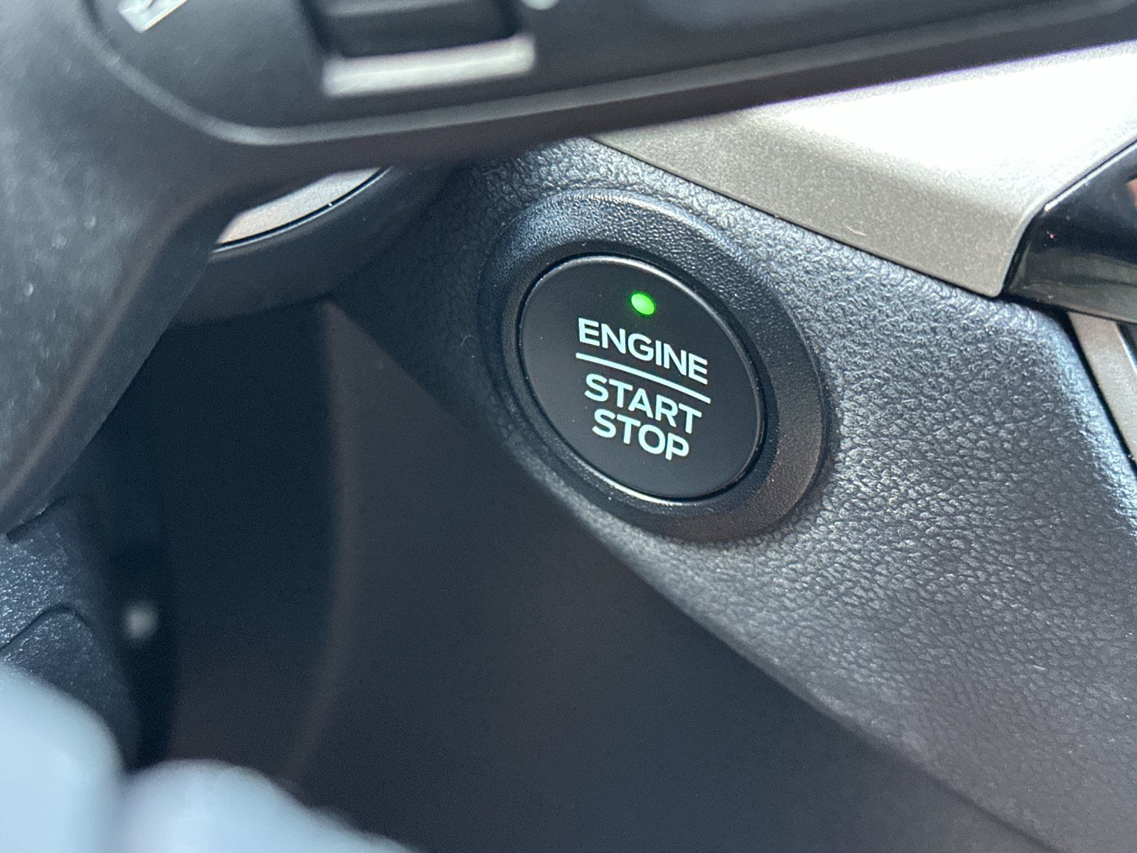 Used 2022 Ford Escape SE - photo 32