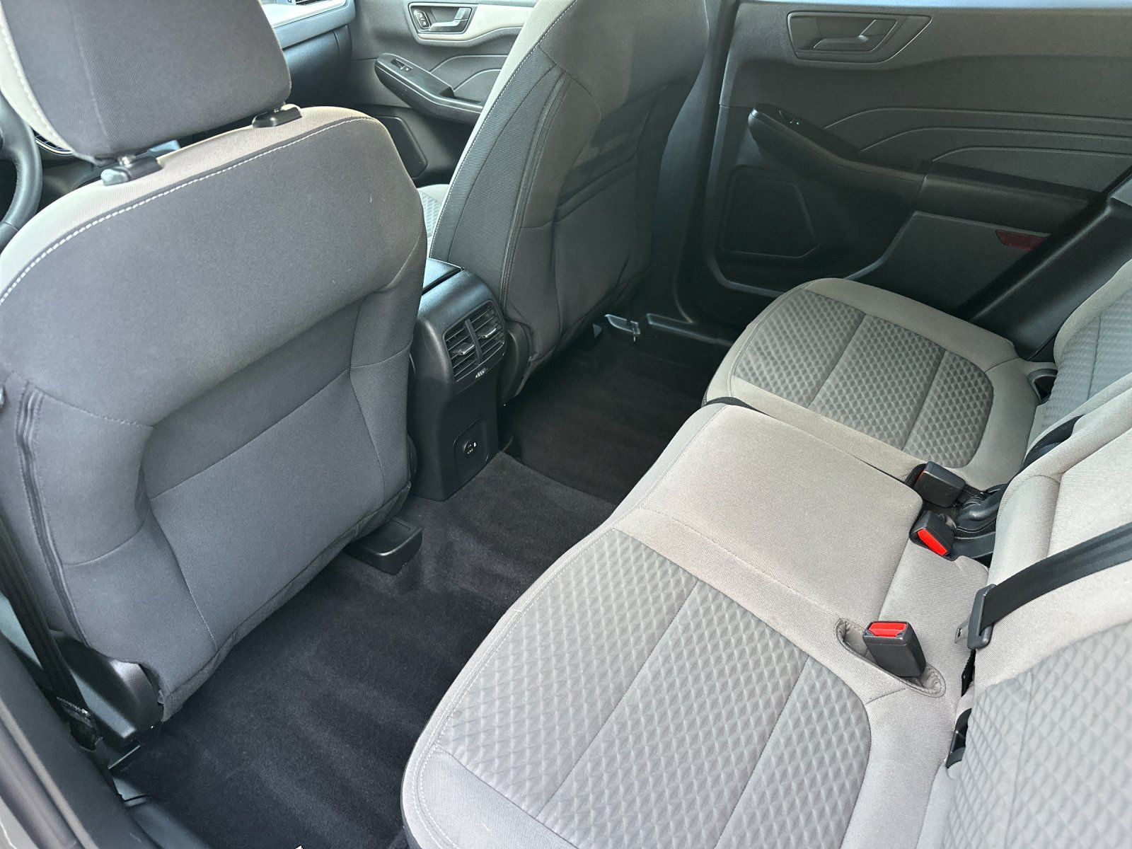 Used 2022 Ford Escape SE - photo 6