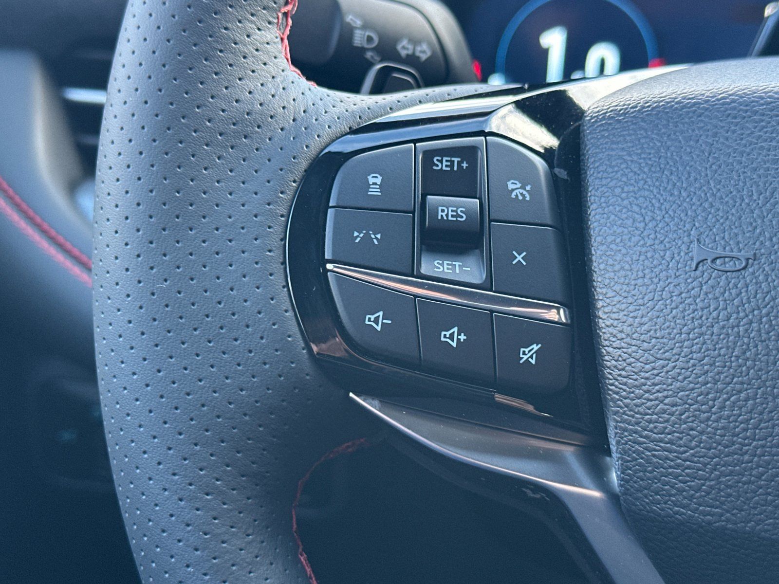 New 2026 Ford Explorer ST - photo 5