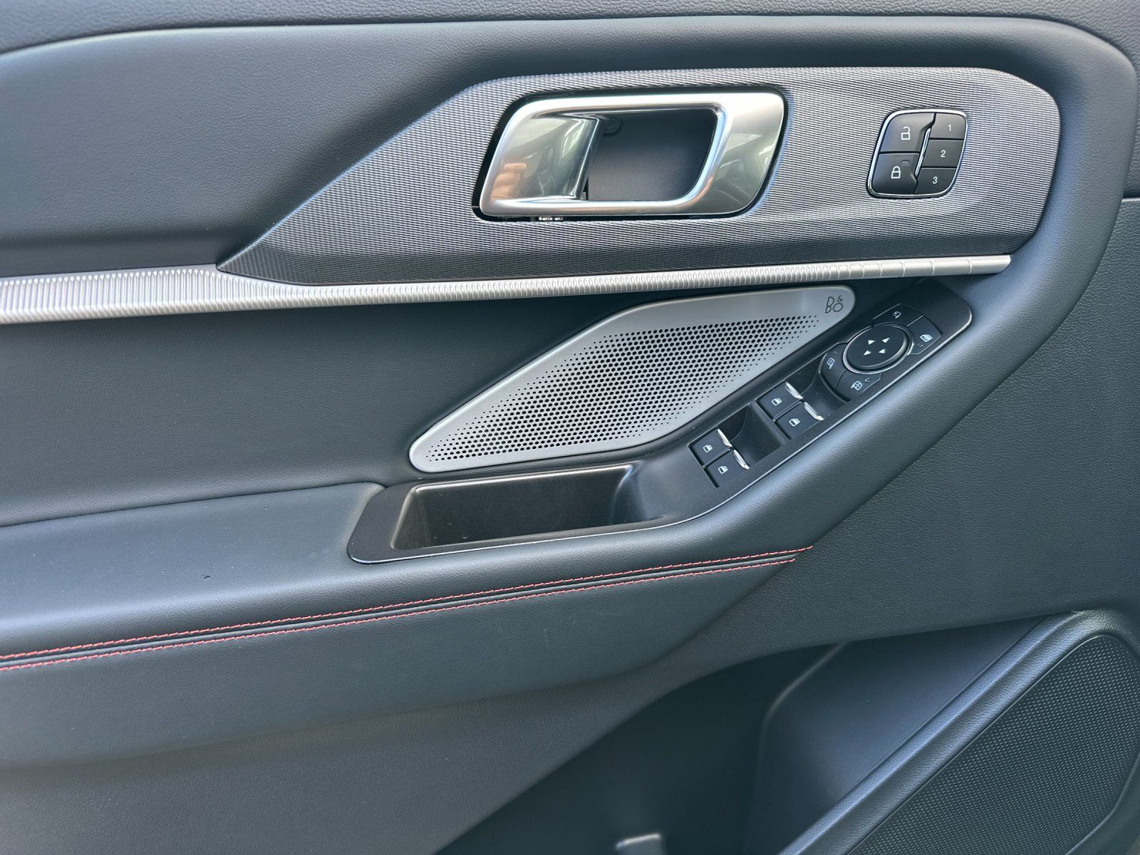 New 2026 Ford Explorer ST - photo 9