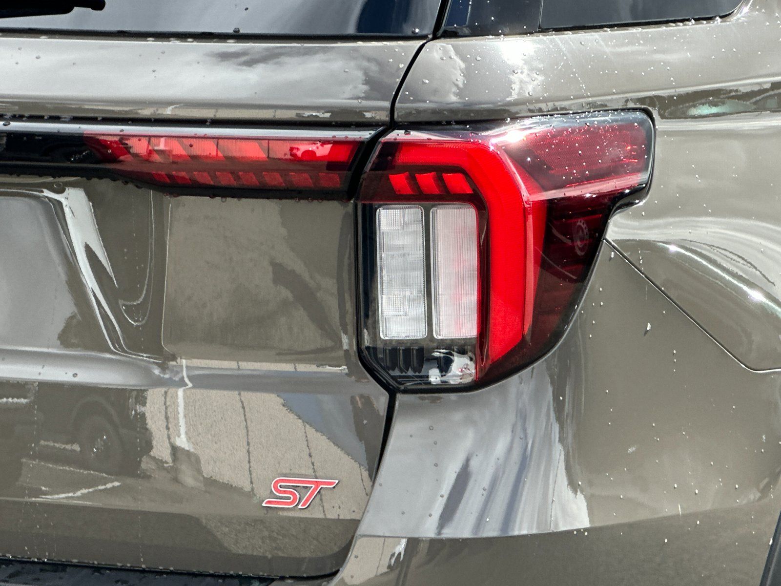 New 2026 Ford Explorer ST - photo 32