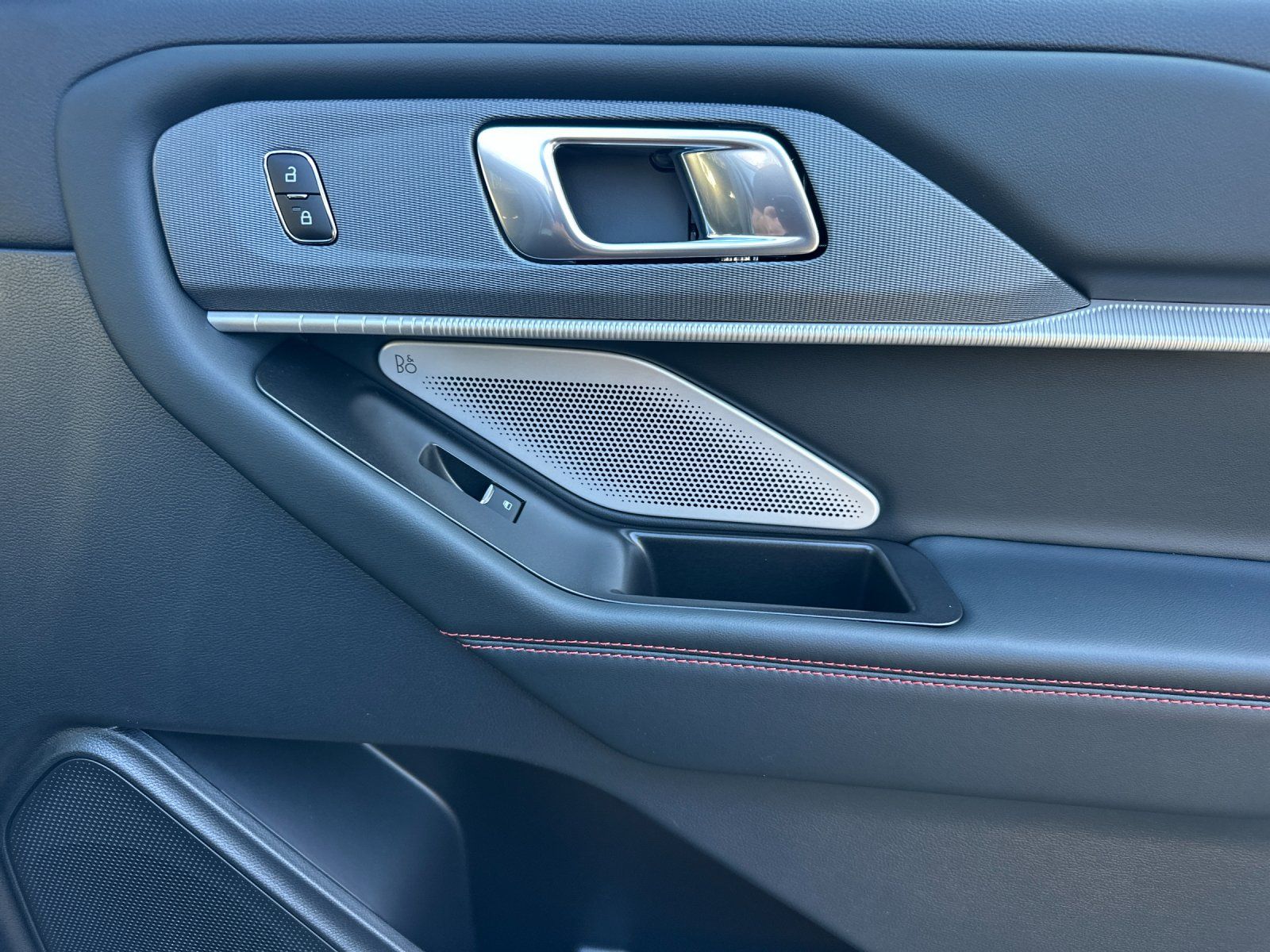 New 2026 Ford Explorer ST - photo 17