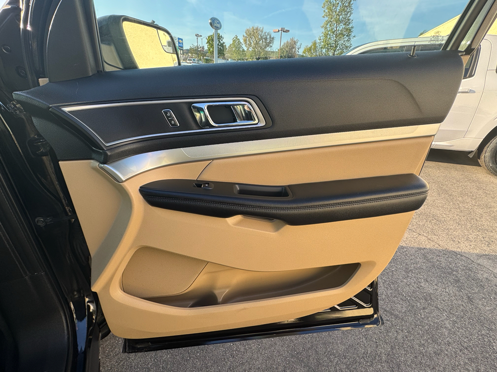 Used 2016 Ford Explorer XLT - photo 27
