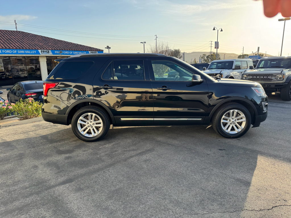 Used 2016 Ford Explorer XLT - photo 4