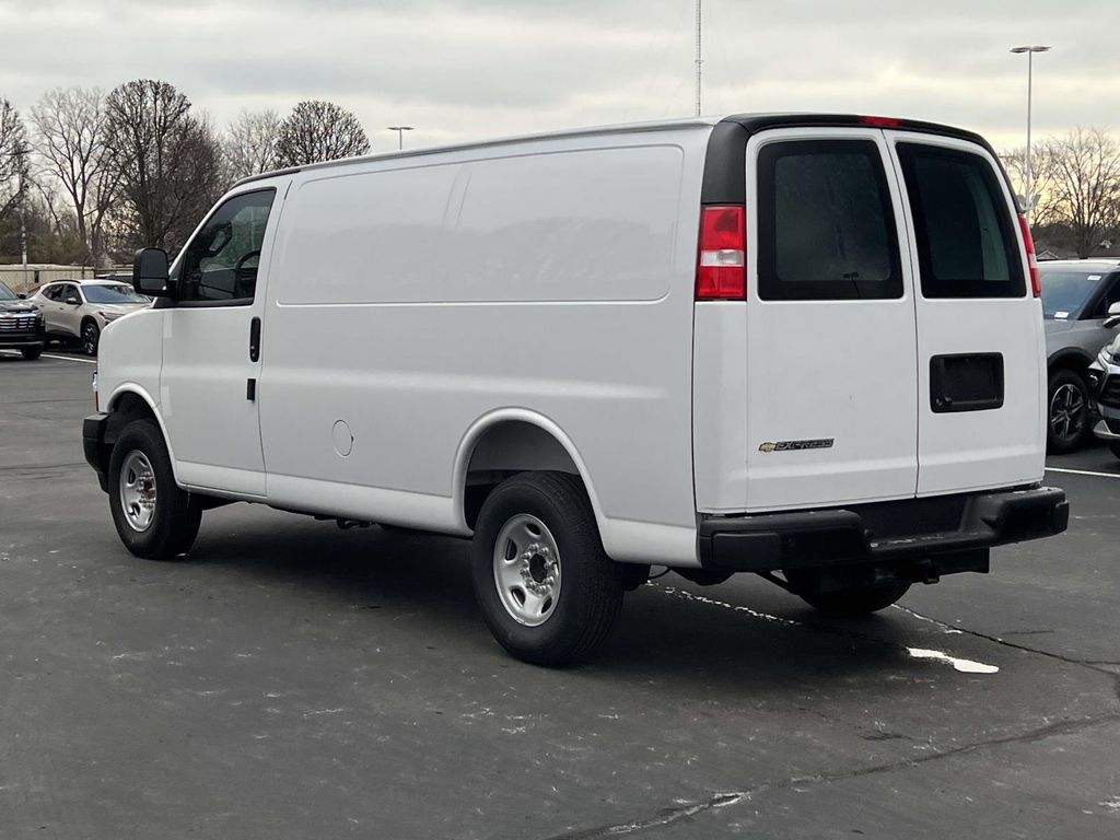 New 2025 Chevrolet Express 2500 Empty Cargo Van - photo 5