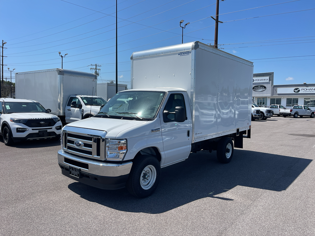 New 2025 Ford E-350 - photo 2