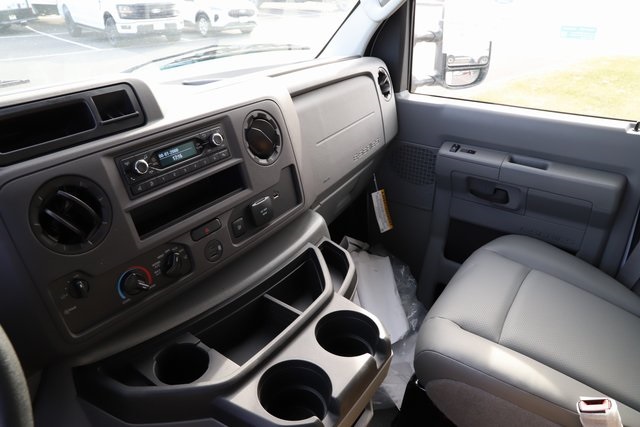 New 2026 Ford E-350 Cutaway - photo 30