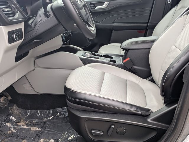 Used 2023 Ford Escape Platinum - photo 19