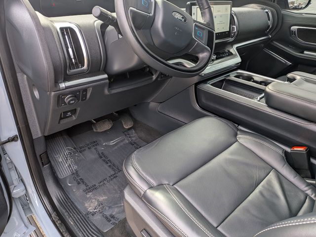 Used 2025 Ford Expedition MAX Platinum - photo 10