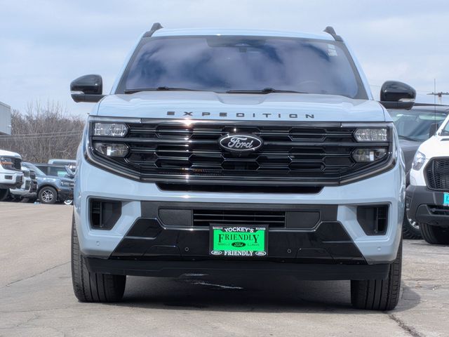 Used 2025 Ford Expedition MAX - photo 2