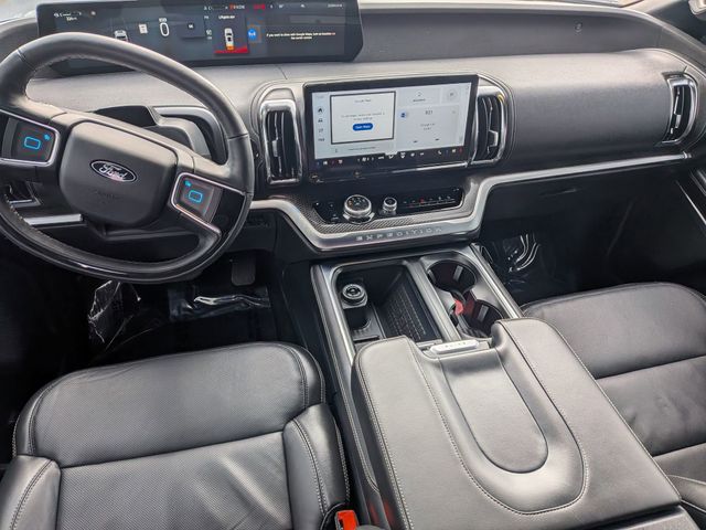 Used 2025 Ford Expedition MAX Platinum - photo 26