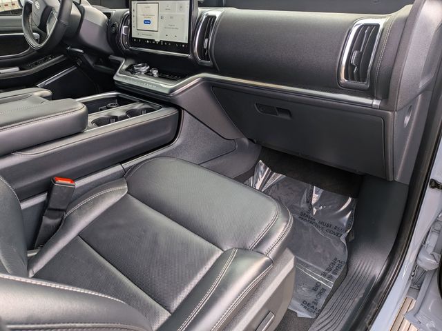 Used 2025 Ford Expedition MAX Platinum - photo 32