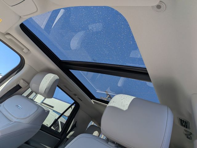 Used 2025 Ford Expedition Platinum - photo 12