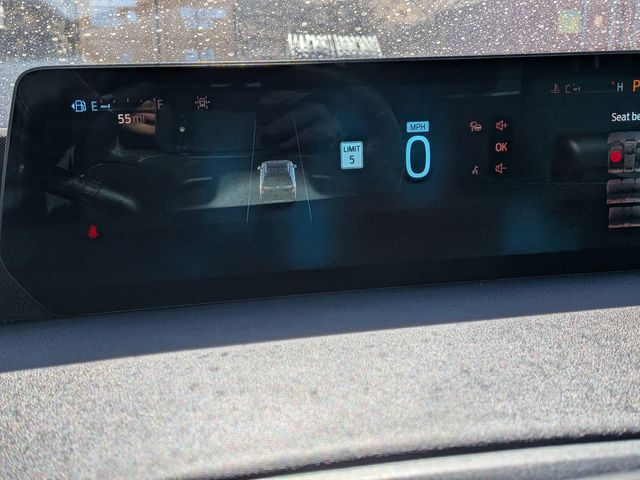 Used 2025 Ford Expedition Platinum - photo 14