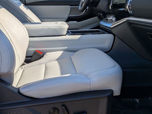 Used 2025 Ford Expedition Platinum - photo 28