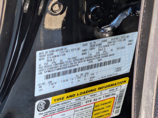 Used 2025 Ford Expedition Platinum - photo 31