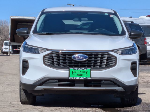 Used 2024 Ford Escape - photo 2