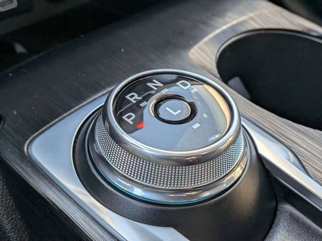 Used 2025 Ford Escape Platinum - photo 20