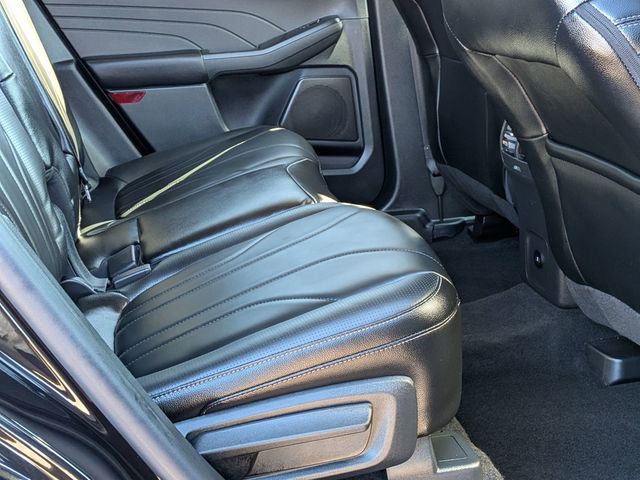 Used 2025 Ford Escape Platinum - photo 25