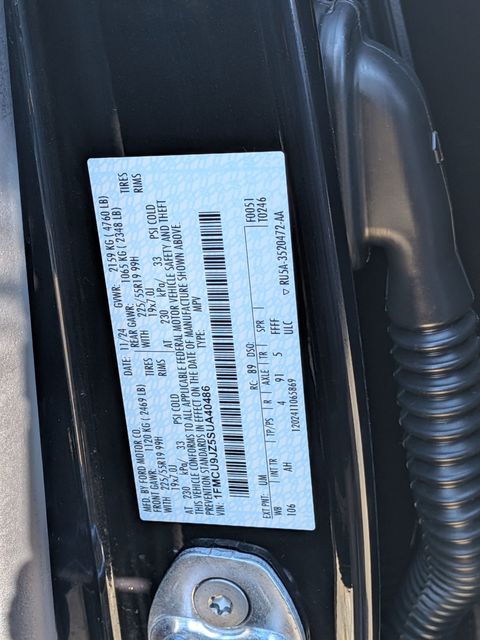 Used 2025 Ford Escape Platinum - photo 29