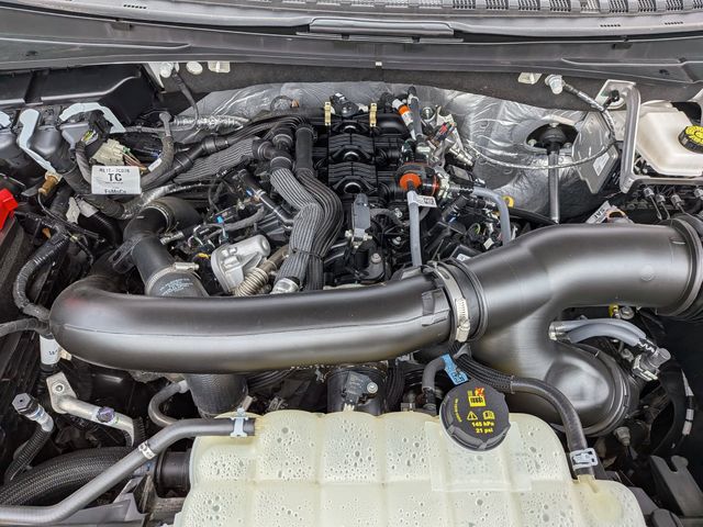 Used 2025 Ford Expedition Platinum - photo 31