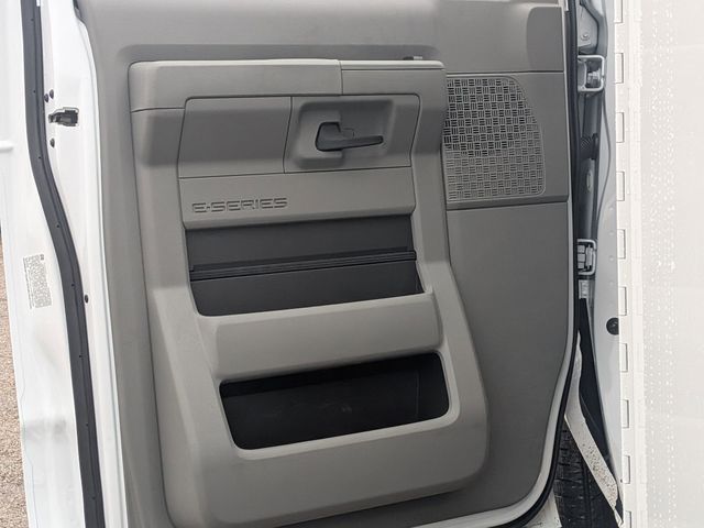 New 2026 Ford E-350 Cutaway - photo 18