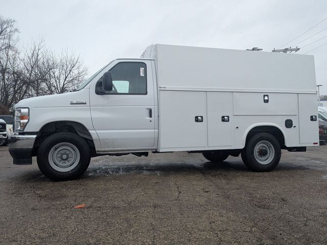 New 2026 Ford E-350 Cutaway - photo 10